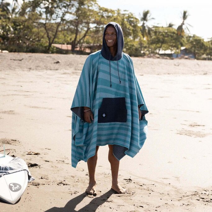 Nomadix - Poncho Towel: Sidewinder Agua - Military & First