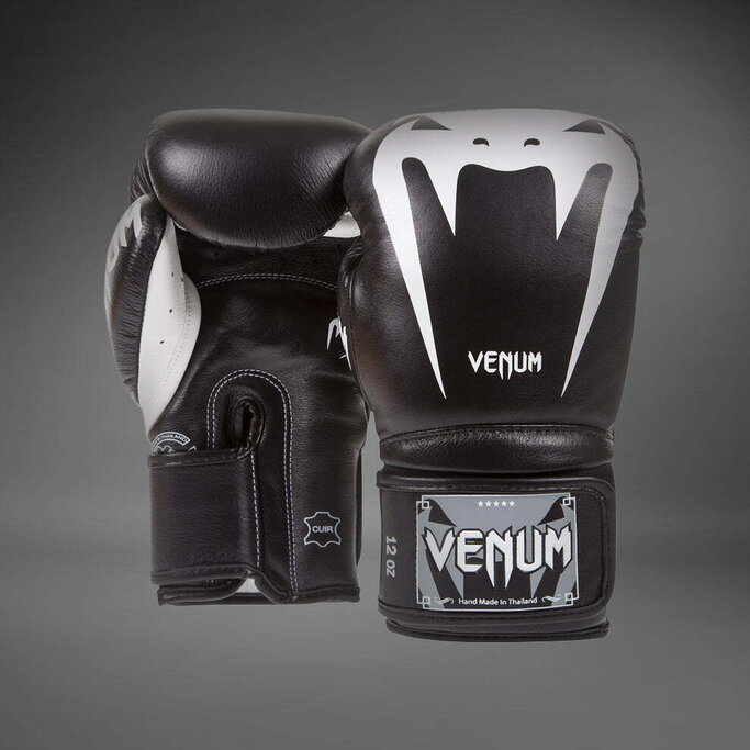 Venum - Venum Giant 3.0 Boxing Gloves - Nappa Leather Black