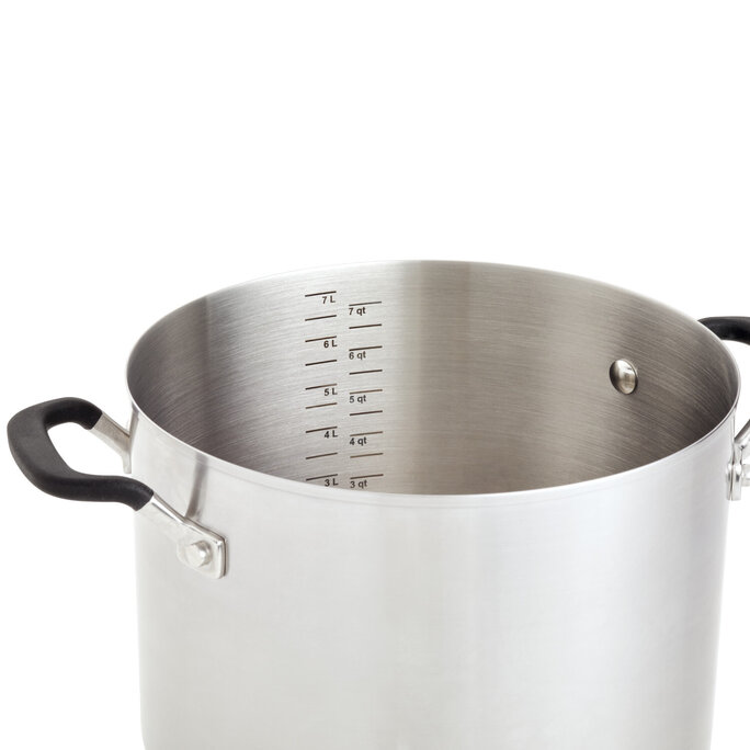 https://i2.govx.net/images/5200345_stainless-steel-8-qt-covered-stockpot-wmeasure-marks_t684.jpg?v=UkJsmvyD8lxatq08Y9it4w==